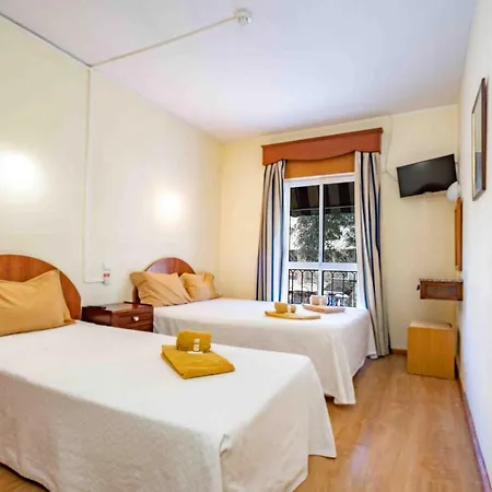 Πανσιόν Residencial Capri By Umbral 3*