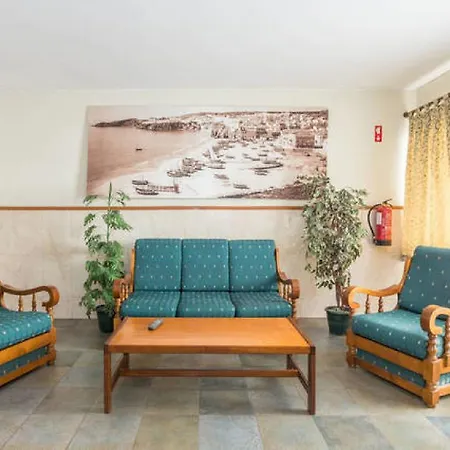 Πανσιόν Residencial Capri By Umbral 3*