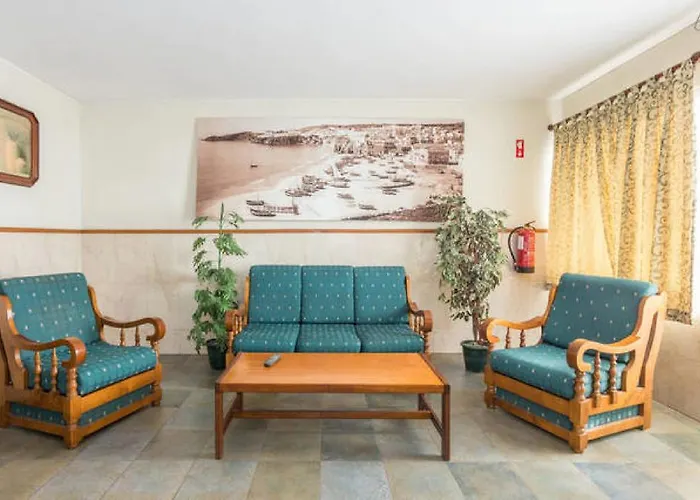 Гостьовий будинок Residencial Capri By Umbral 3*